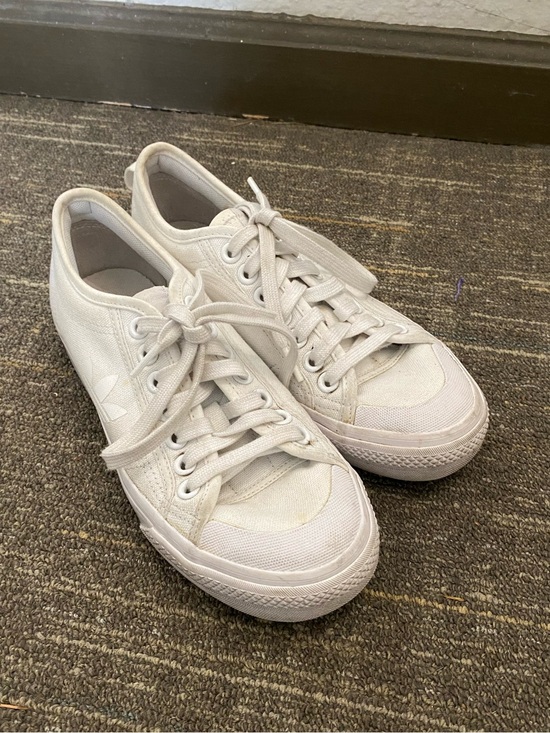 adidas Shoes - adidas White Low-Top Lace-Up Sneakers Women’s Nizza Trefoil Size 8